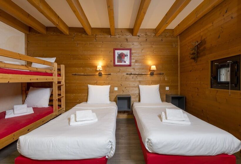 اتاق استاندارد چهارنفره با بالکن, Le Saint Antoine