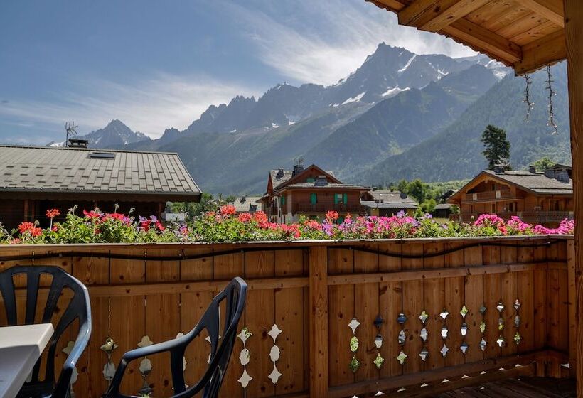 اتاق استاندارد چهار تخته, Le Saint Antoine