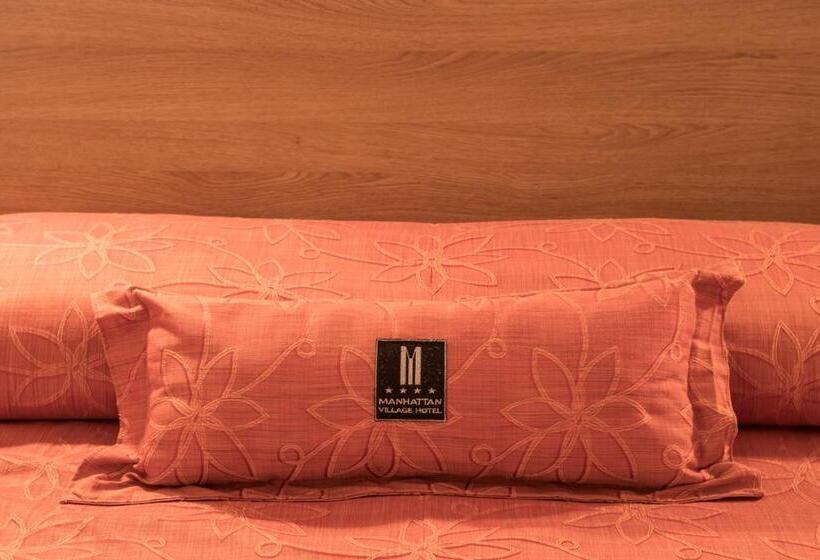 חדר סטנדרט לשלושה, Manhattan Village