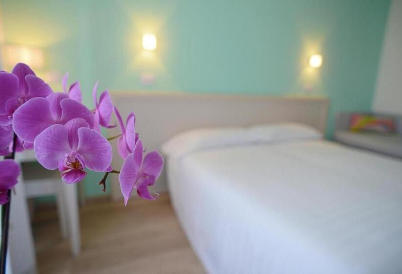 Quarto Triplo Estandar com Sacada, Maree