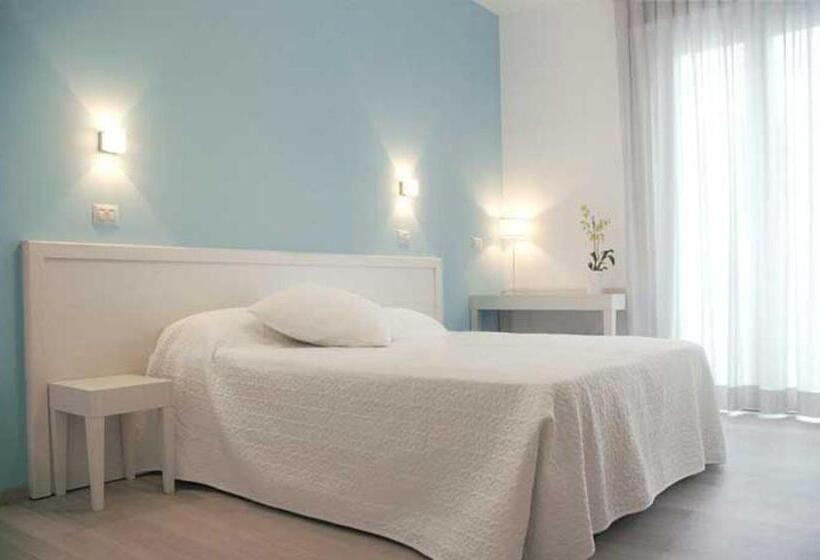 Quarto Quadruple Standart com Varanda, Maree