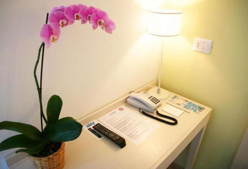 Quarto Estandar Individual, Maree