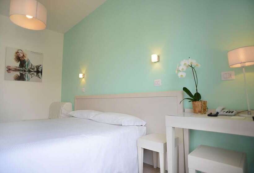 舒适型房间, Maree