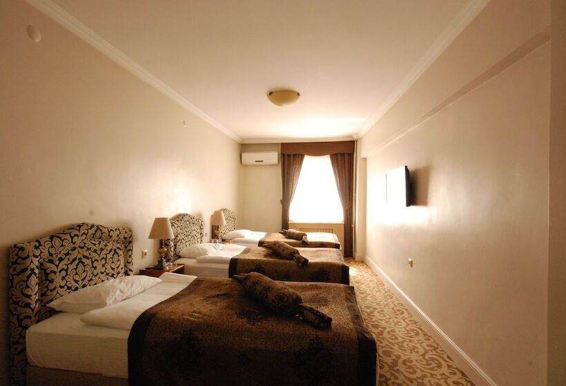 اتاق استاندارد سه نفره, Mithat