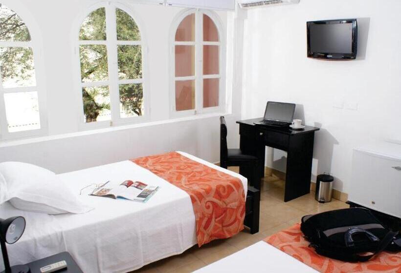 חדר סטנדרט יחיד, Edmar