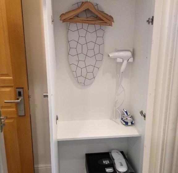 غرفة ديلوكس عائلية, Nox Olympia