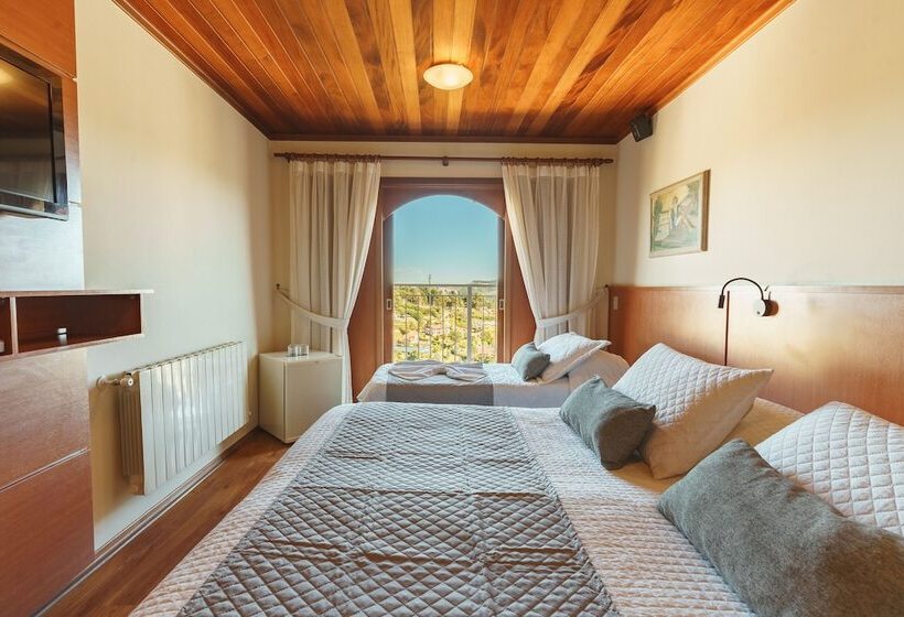 디럭스 트리플 룸, Pousada Recanto Almeida