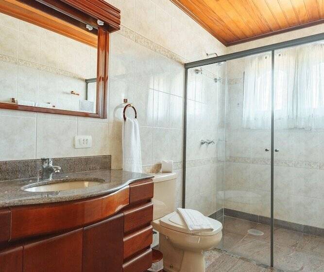 디럭스 트리플 룸, Pousada Recanto Almeida