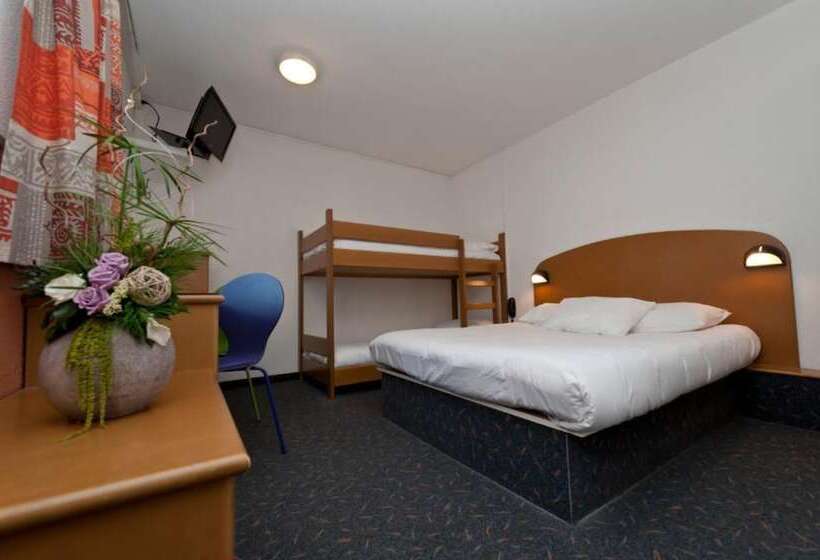 غرفة عائلية, Quick Palace Pau Zénith