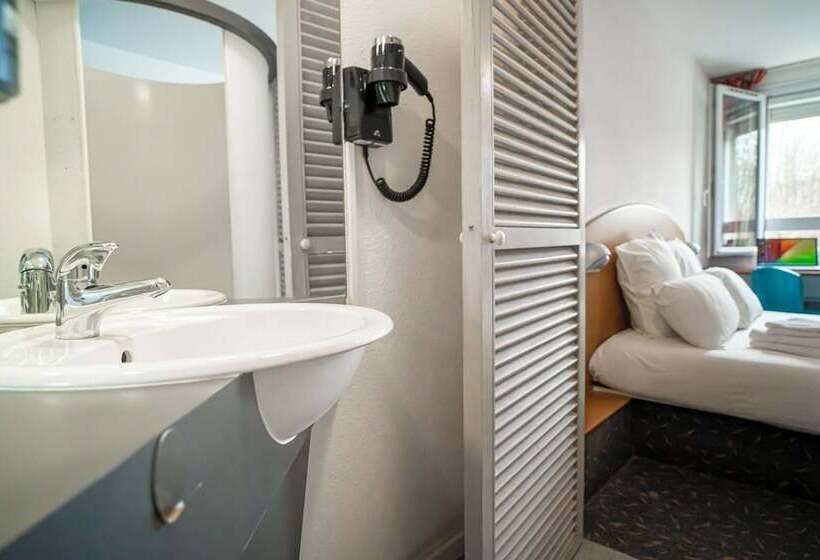 غرفة عائلية, Quick Palace Pau Zénith