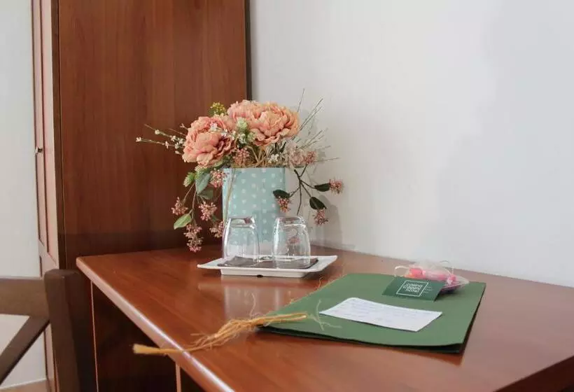 Standard Kolmen Hengen Huone, Relais Casina Copini