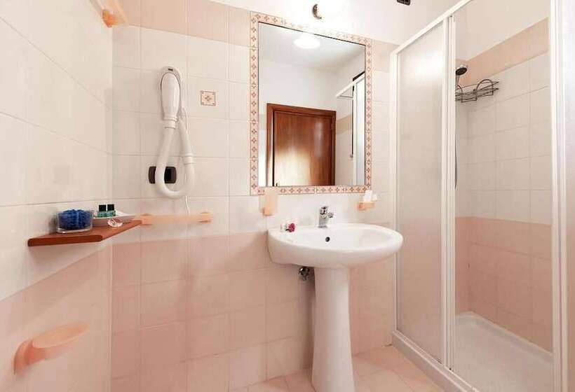 סוויטת ג'וניור עם מרפסת, Relais Casina Copini