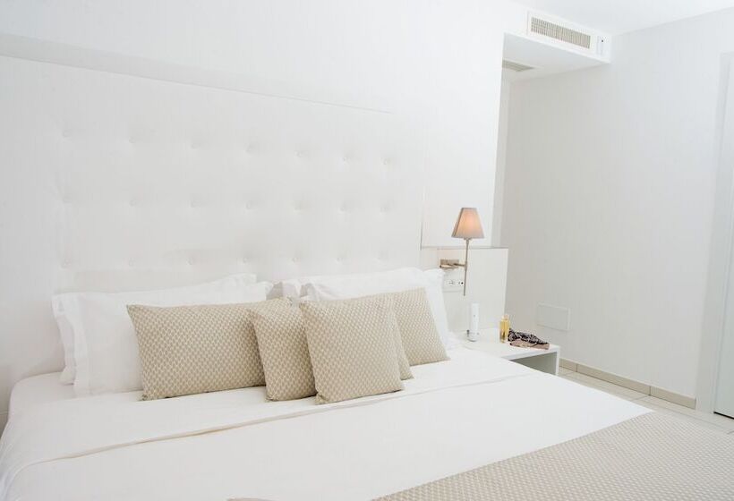 바다 전망 스위트, Rossini