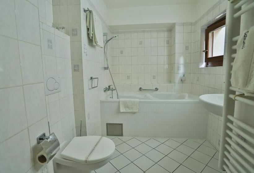 Quarto Economy, U Schnellu