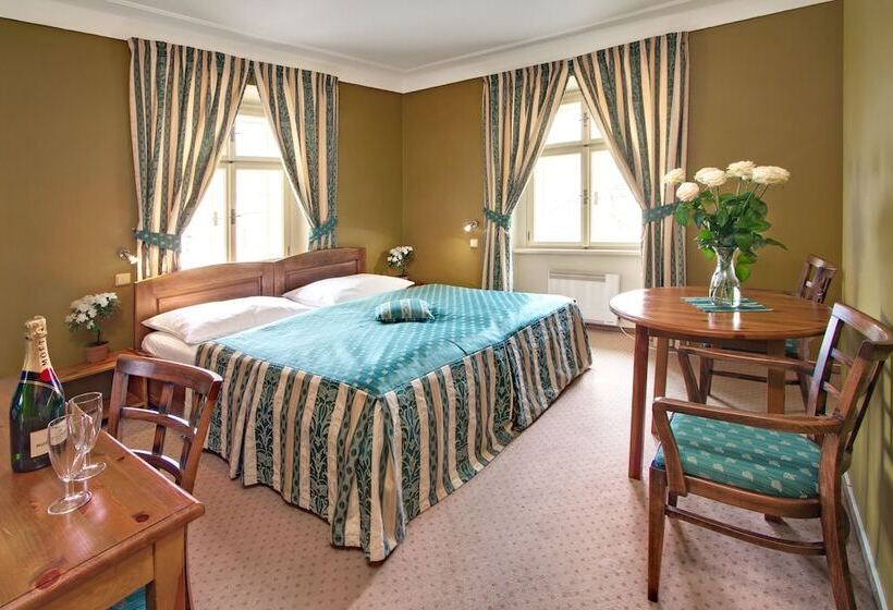 Quarto Estandar, U Schnellu