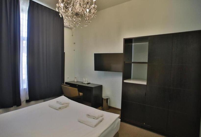 スーペリアールーム, Pensiunea Vidalis