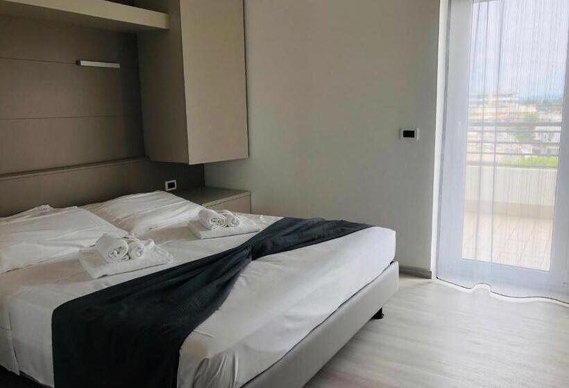 סוויטה עם נוף, Residence Sanremo