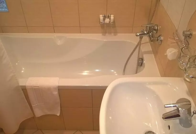 استودیوی سوپریور, Urpi­n City Residence