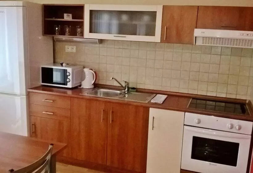 استودیوی سوپریور, Urpi­n City Residence