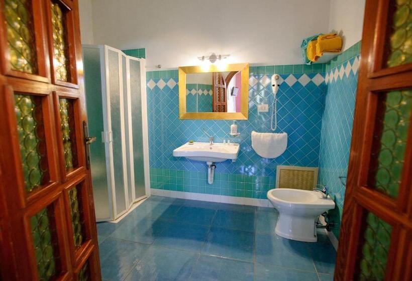 חדר סטנדרט נוף לים, Villa Belfiori