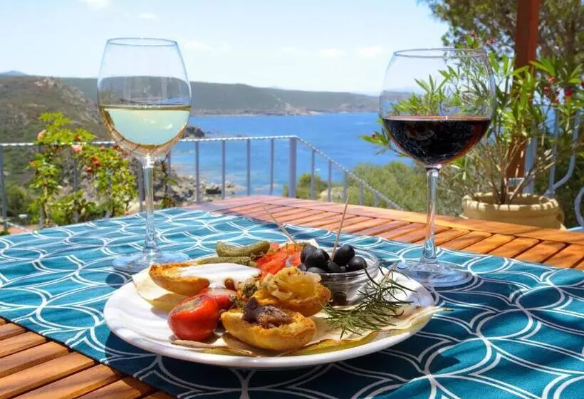 オーシャンビューのスーペリアトリプルルーム, Villa Belfiori