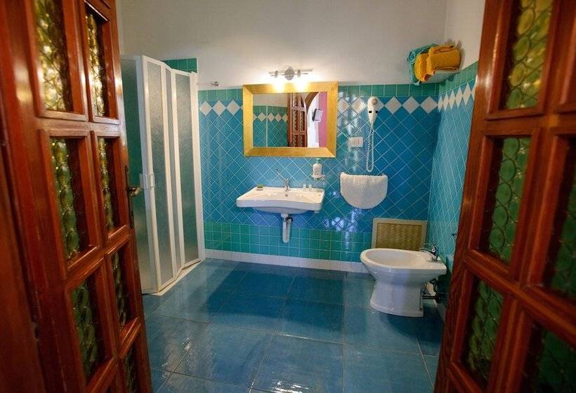 חדר סטנדרט לשלושה, Villa Belfiori