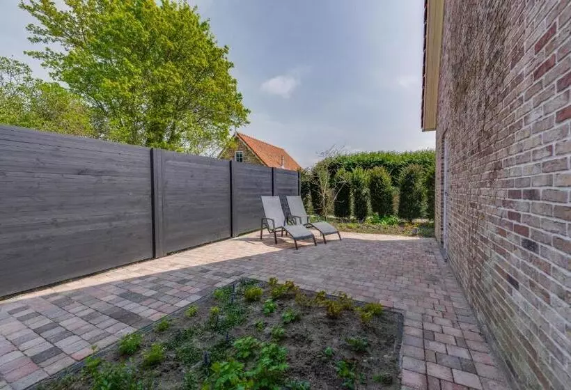 Standard-studio, Villa Magnolia