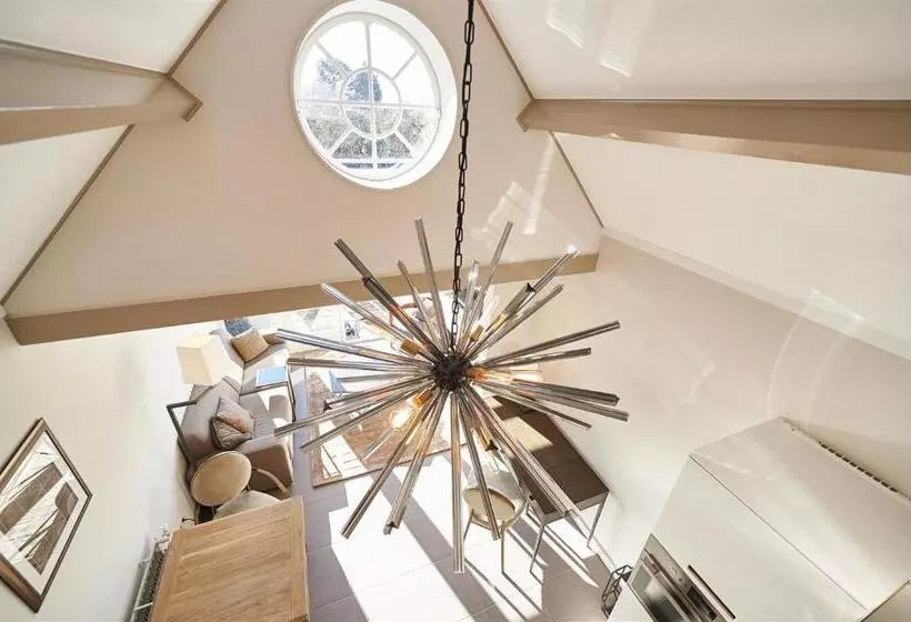 Talo 1 Makuuhuone, Villa Magnolia