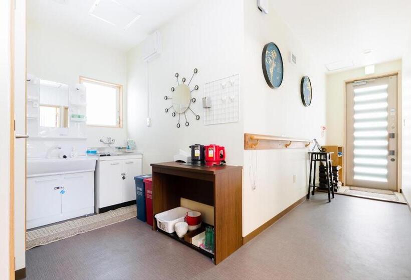 标准四人间共用浴室, Abc Guesthouse