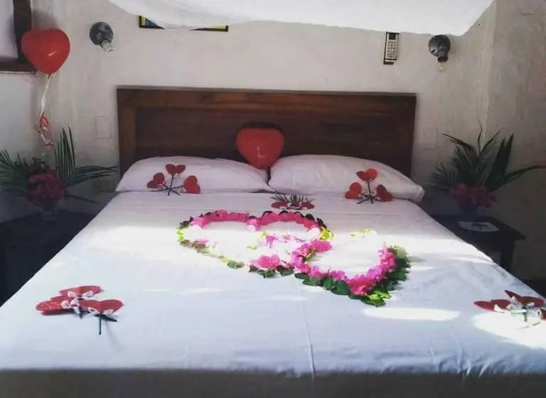 Quarto Triplo Standard com Balcão, Bambú