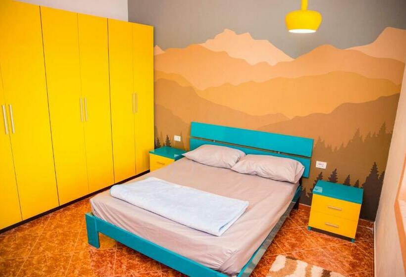 스탠다드 발코니 룸, Our Way Guest House & Hostel
