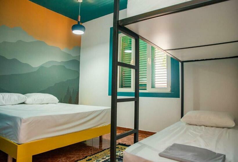 غرفة قياسية مطلة على المدينة, Our Way Guest House & Hostel