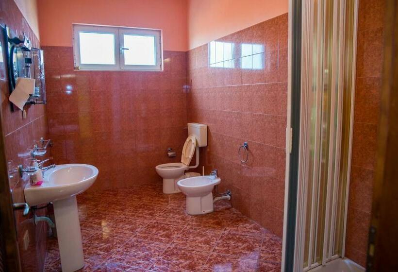 غرفة قياسية مطلة على المدينة, Our Way Guest House & Hostel