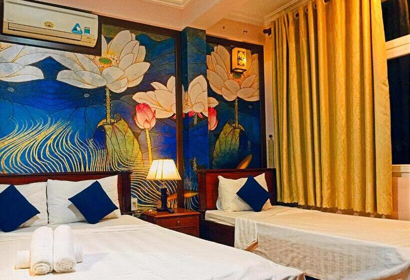 اتاق خانوادگی, Hue Pink Lotus