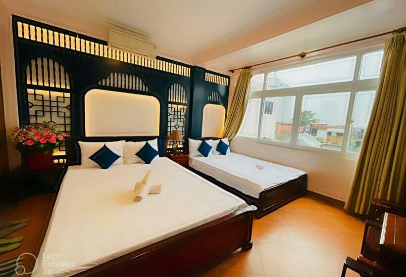 اتاق خانوادگی, Hue Pink Lotus