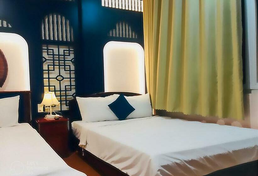 اتاق خانوادگی, Hue Pink Lotus