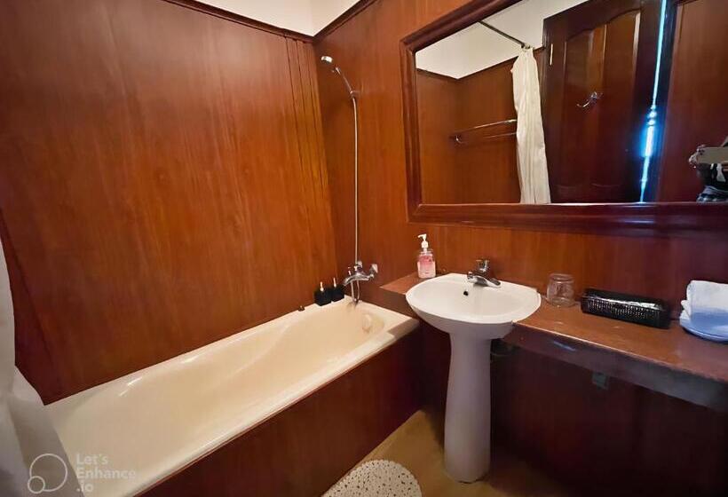 اتاق استاندارد, Hue Pink Lotus