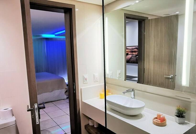 سوییت, Seaflats Iate Plaza