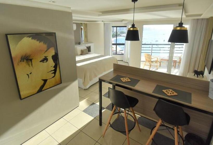 سوییت, Seaflats Iate Plaza