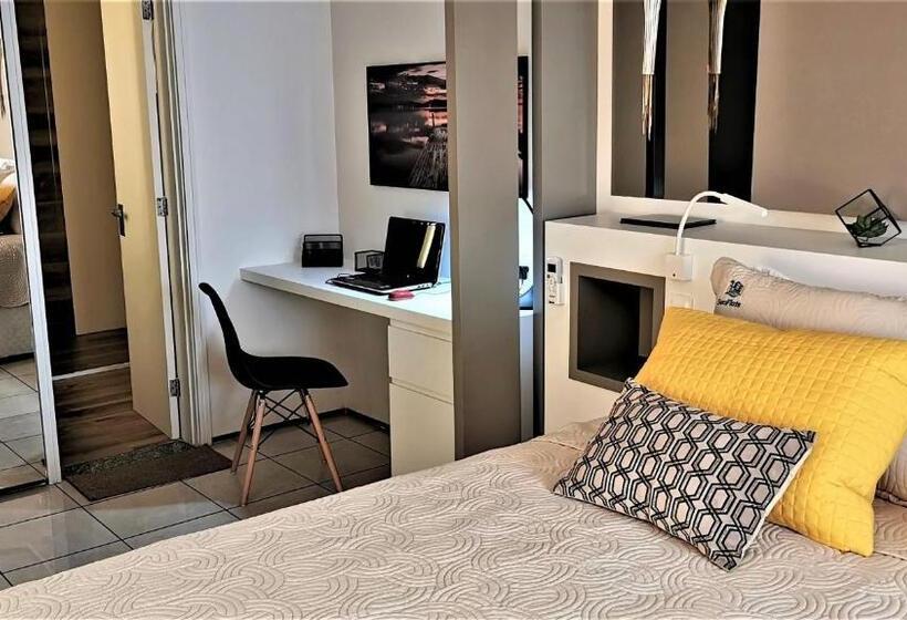 سوییت, Seaflats Iate Plaza