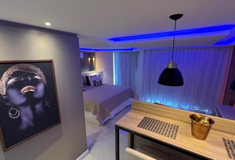 سوئیت پریمیوم, Seaflats Iate Plaza