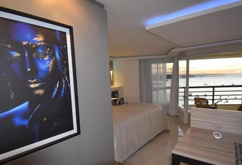 سوییت لوکس, Seaflats Iate Plaza