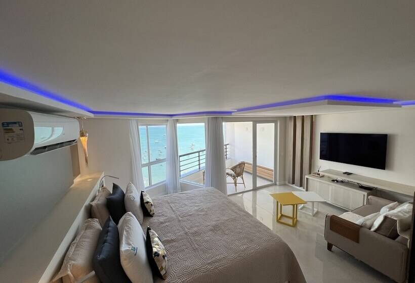 سوییت لوکس, Seaflats Iate Plaza