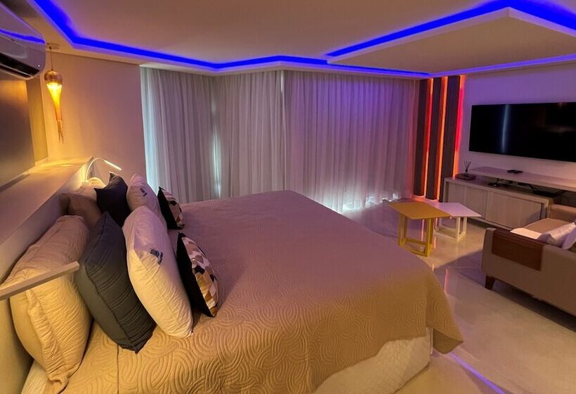 سوییت لوکس, Seaflats Iate Plaza