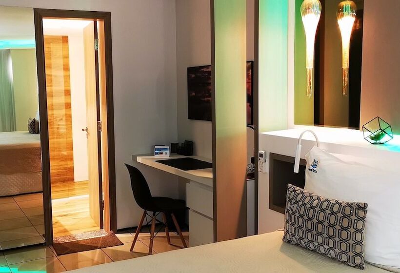 سوییت, Seaflats Iate Plaza