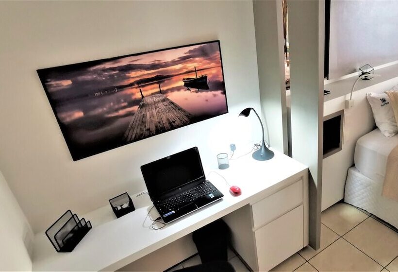 سوییت, Seaflats Iate Plaza