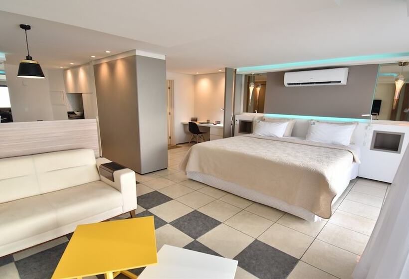 سوییت, Seaflats Iate Plaza