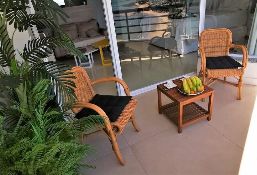 سوییت لوکس, Seaflats Iate Plaza