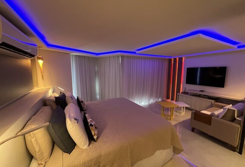 سوییت لوکس, Seaflats Iate Plaza