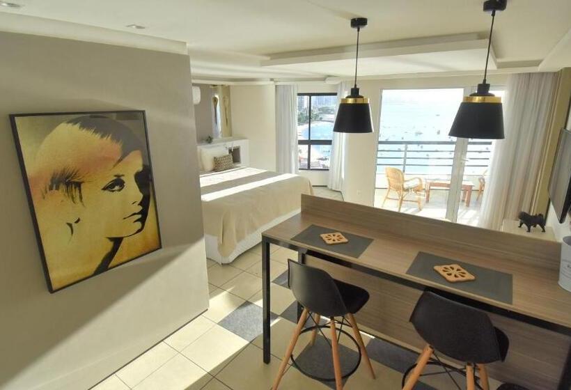 سوییت, Seaflats Iate Plaza